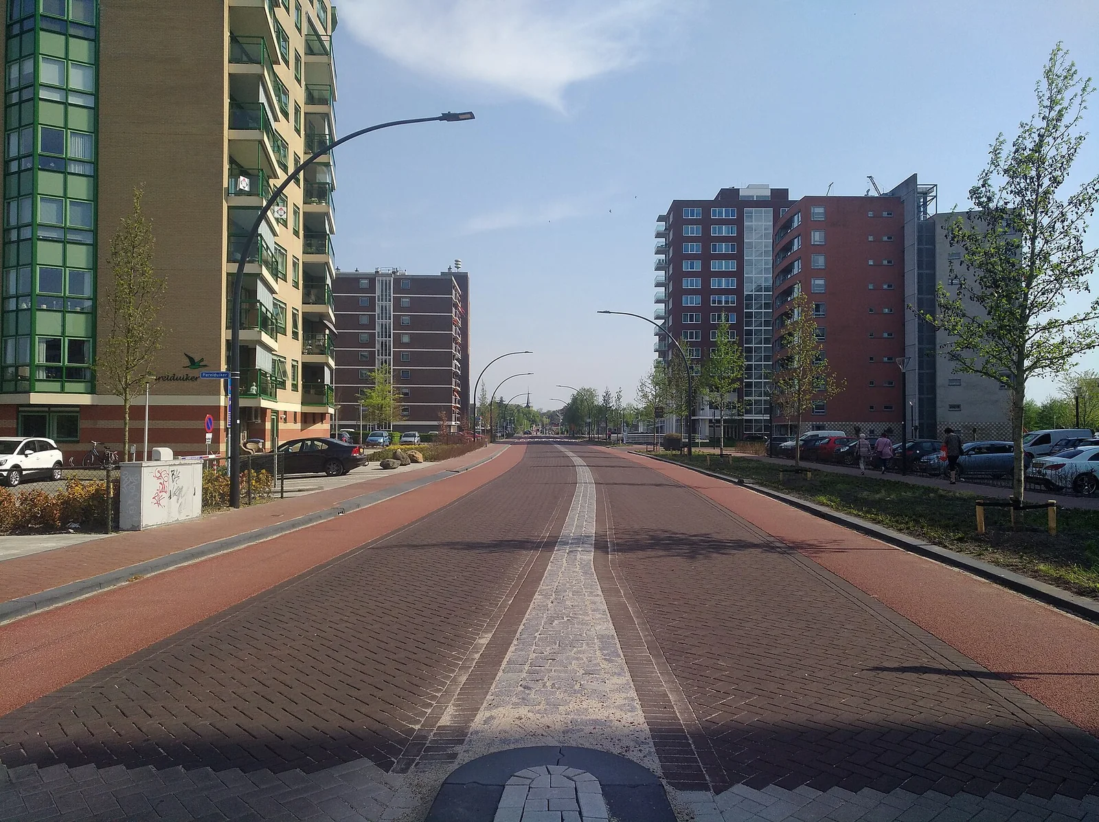 Stukadoor in Capelle aan den IJssel, Kaya stukadoors aan het werk aan glad stucwerk