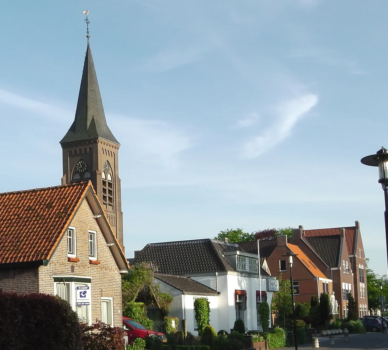 Stukadoor in Leusden, Kaya stukadoors aan het werk aan glad stucwerk